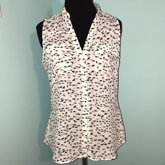 NY&Co Bird Print Sleeveless Button Up Blouse - Picture 1 of 3